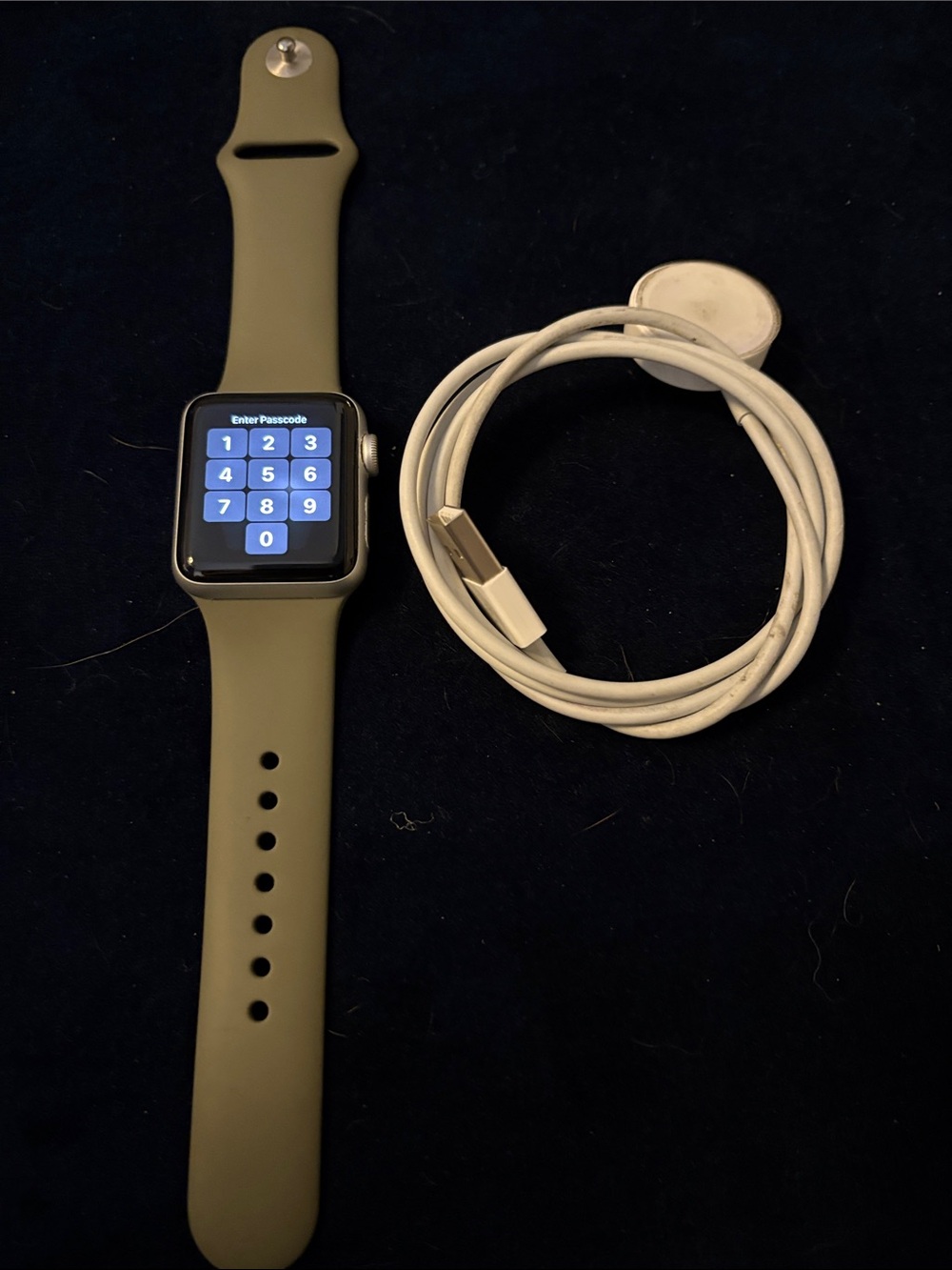 Apple Watch 3 in Olive Green Sport Band with charger